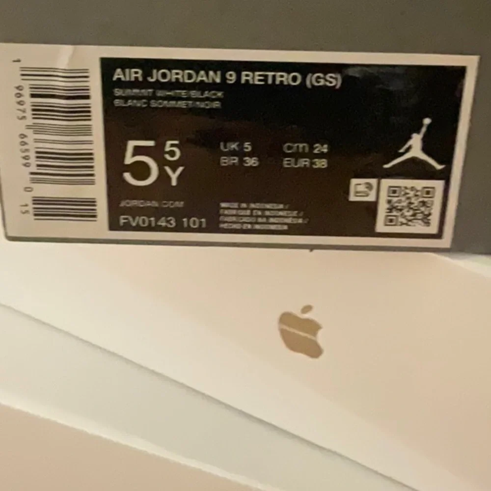 Jordan 9 - Picture 10 of 10